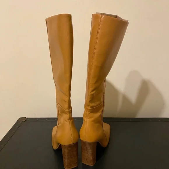 Diba Elegant Tan Knee-High Women's Size 8M Leather Square Toe Boots w/4” Heel - Picture 10 of 16